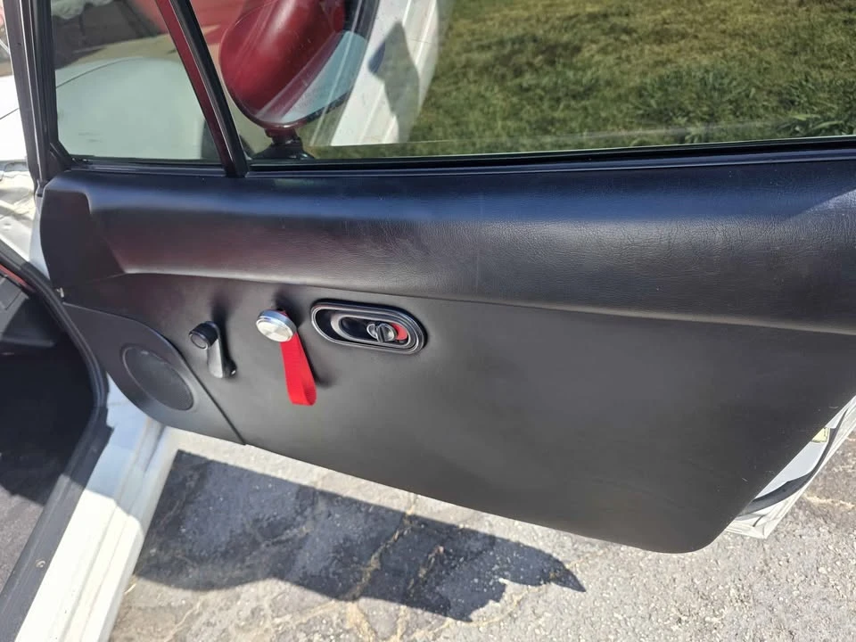 1991 Mazda NA MX-5 Miata - Image 10 of 13