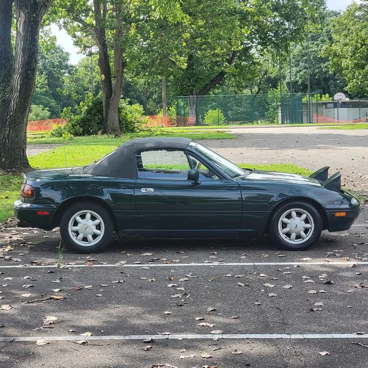 1991 Mazda NA MX-5 Miata - Image 6 of 17