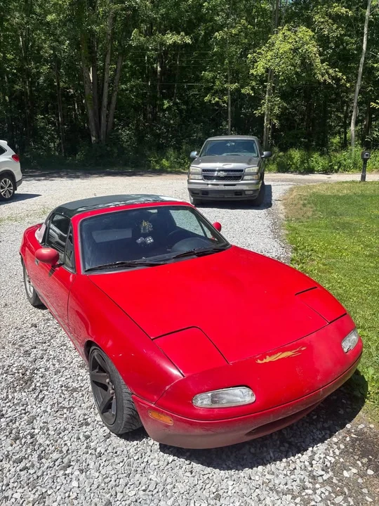 1991 Mazda NA MX-5 Miata - Image 2 of 11