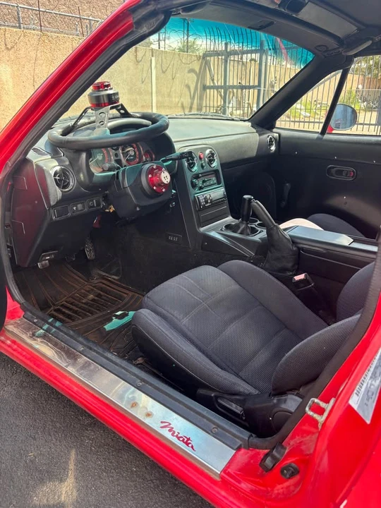 1991 Mazda NA MX-5 Miata - Image 5 of 10