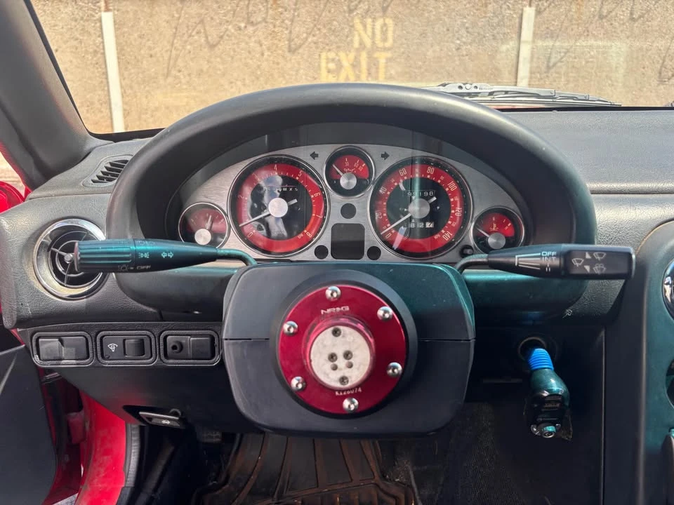 1991 Mazda NA MX-5 Miata - Image 6 of 10
