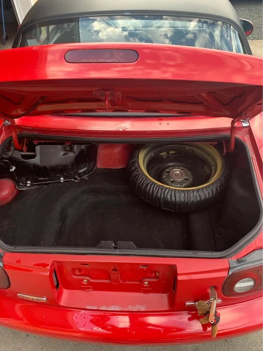 1991 Mazda NA MX-5 Miata - Image 5 of 10