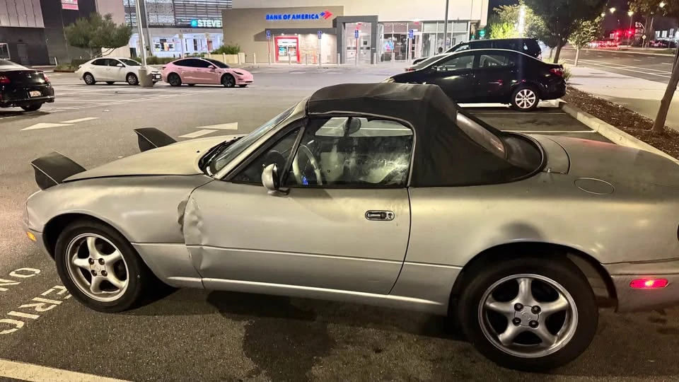 1991 Mazda NA MX-5 Miata - Image 6 of 10