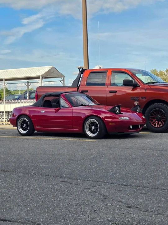 1991 Mazda NA MX-5 Miata - Image 5 of 9