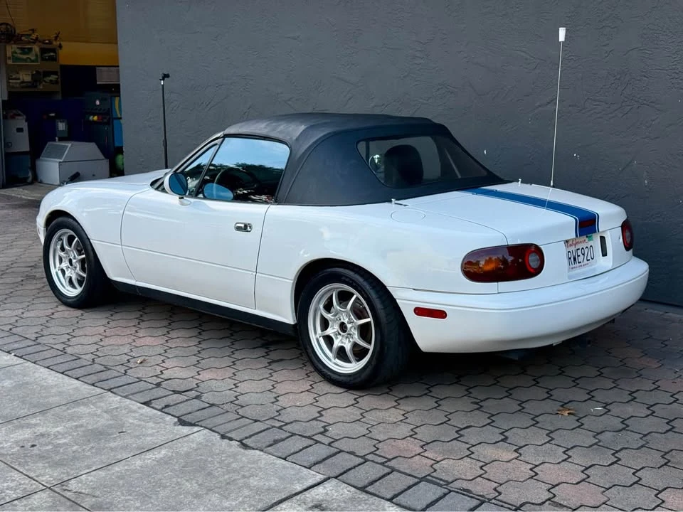 1991 Mazda NA MX-5 Miata - Image 12 of 20