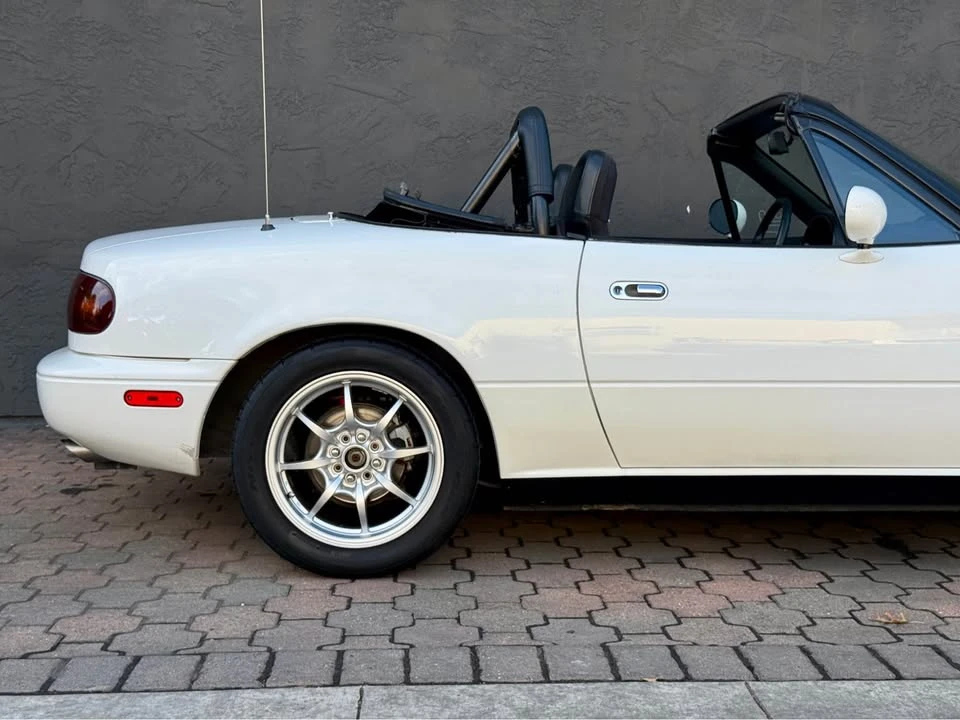 1991 Mazda NA MX-5 Miata - Image 3 of 20