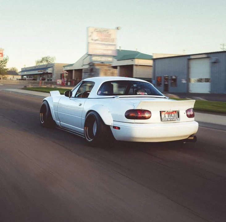 1991 Mazda NA MX-5 Miata - Image 2 of 12