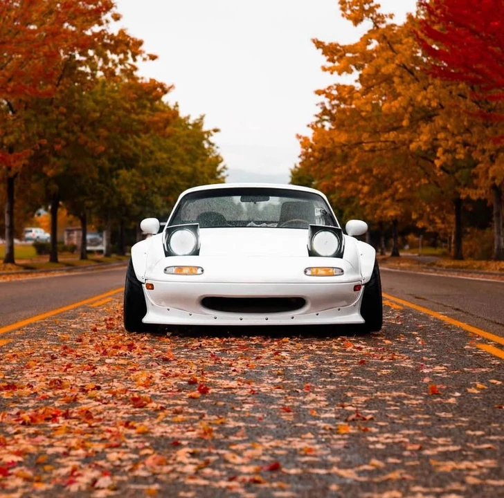 1991 Mazda NA MX-5 Miata - Image 11 of 12