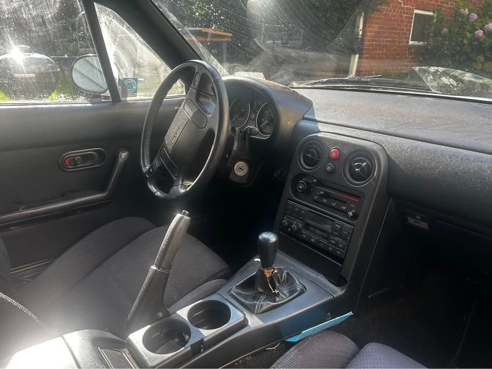 1991 Mazda NA MX-5 Miata - Image 6 of 7