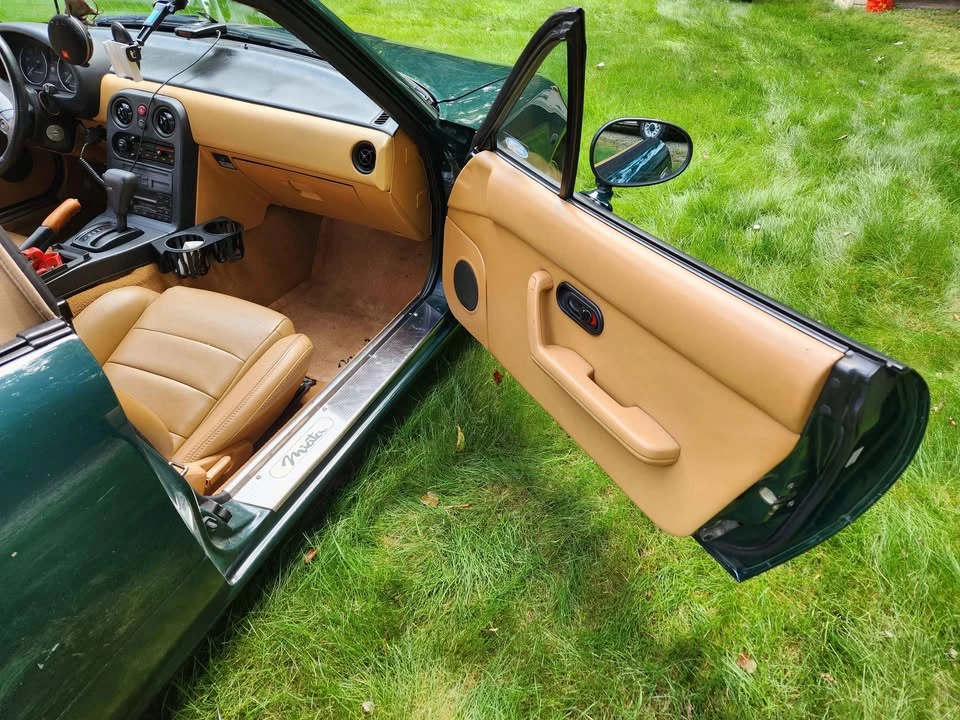 1991 Mazda NA MX-5 Miata - Image 3 of 10
