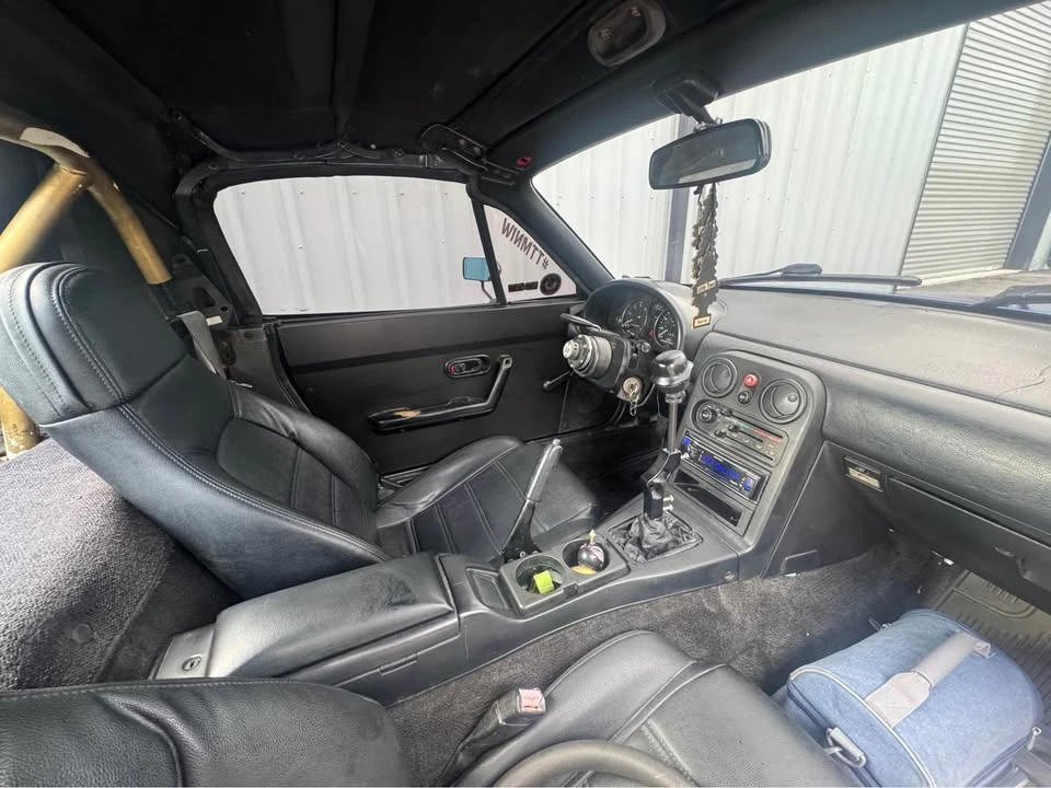 1991 Mazda NA MX-5 Miata - Image 6 of 7