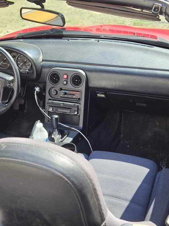 1991 Mazda NA MX-5 Miata - Image 12 of 14