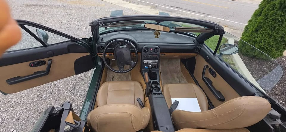 1991 Mazda NA MX-5 Miata - Image 12 of 17