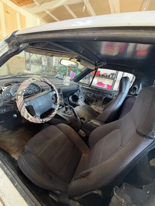 1991 Mazda NA MX-5 Miata - Image 6 of 9