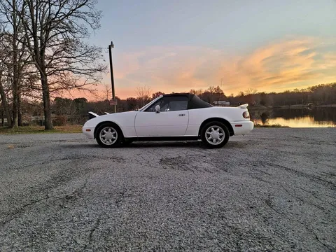 1991 Mazda MX-5 Sport Convertible 2D