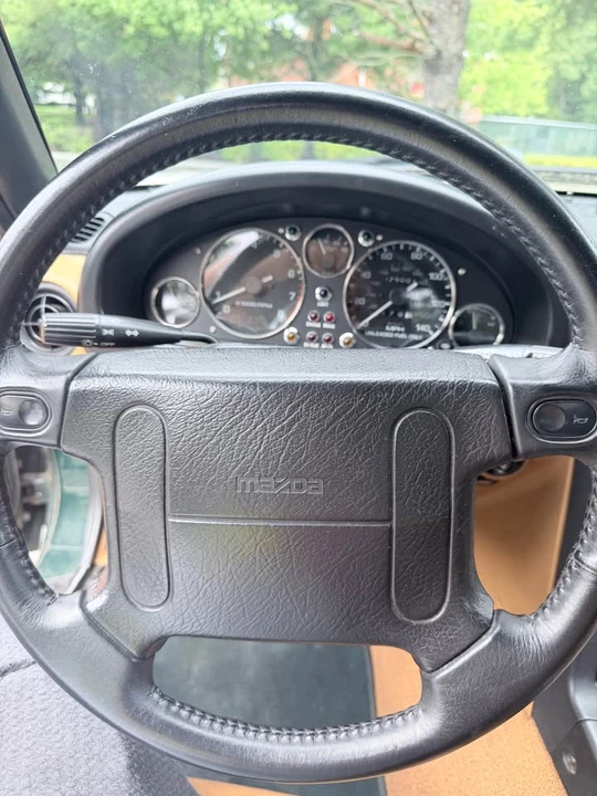 1991 Mazda NA MX-5 Miata - Image 11 of 15