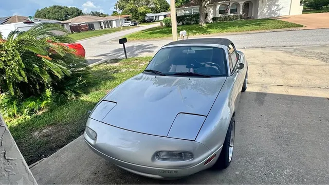 1991 Mazda MX-5 Sport Convertible 2D