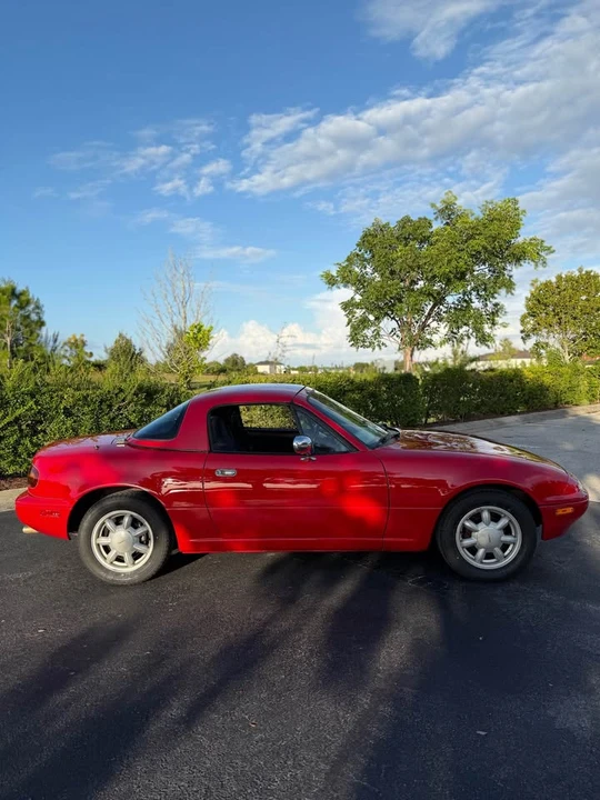 1991 Mazda NA MX-5 Miata - Image 2 of 20