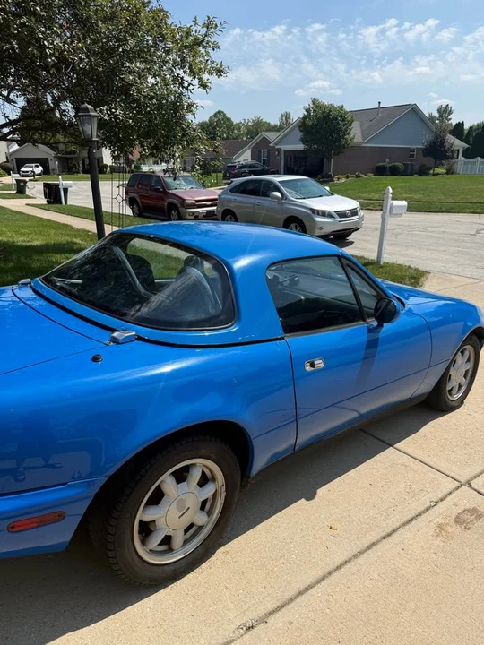 1991 Mazda NA MX-5 Miata - Image 5 of 10