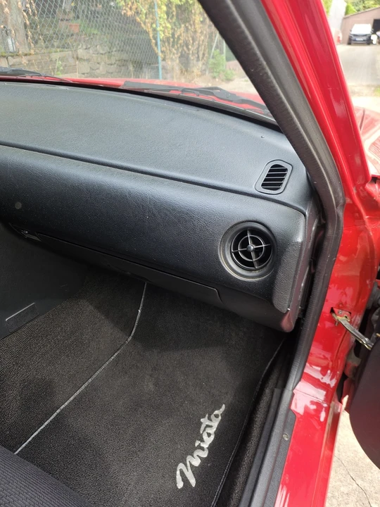 1991 Mazda NA MX-5 Miata - Image 26 of 30