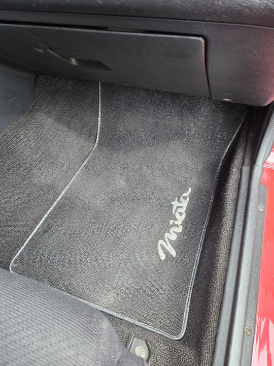 1991 Mazda NA MX-5 Miata - Image 28 of 30