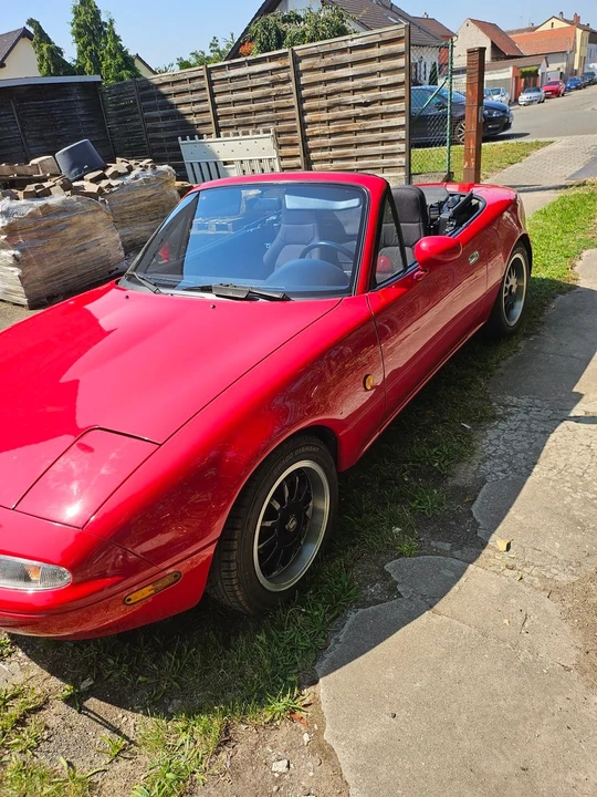 1991 Mazda NA MX-5 Miata - Image 2 of 30