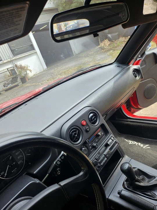 1991 Mazda NA MX-5 Miata - Image 21 of 30