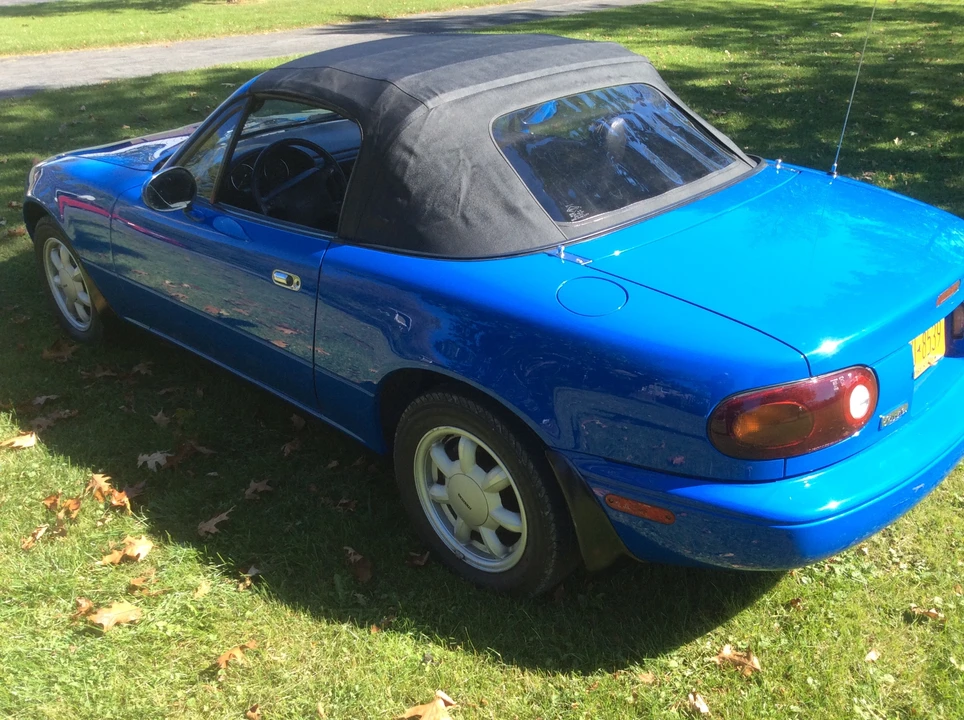 1991 Mazda NA MX-5 Miata - Image 5 of 31