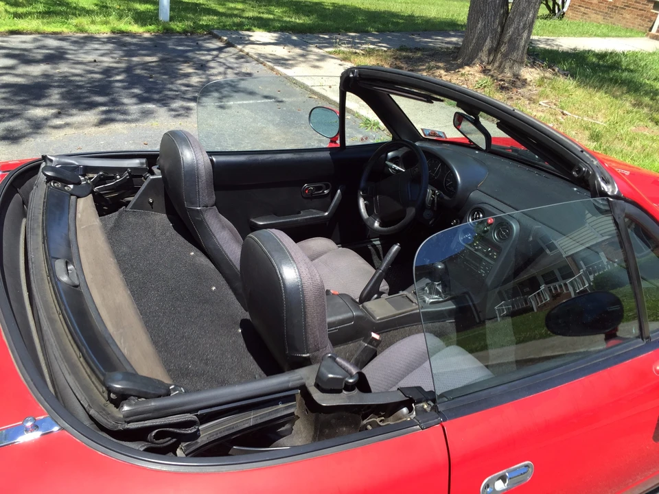 1991 Mazda NA MX-5 Miata - Image 29 of 31