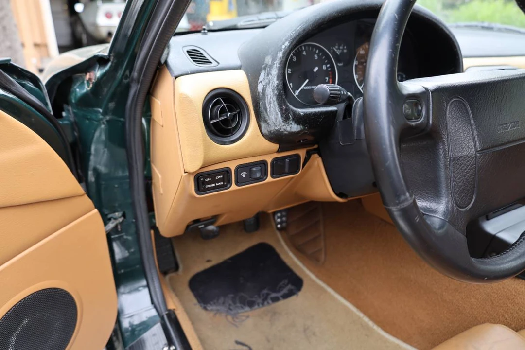 1991 Mazda NA MX-5 Miata - Image 11 of 21
