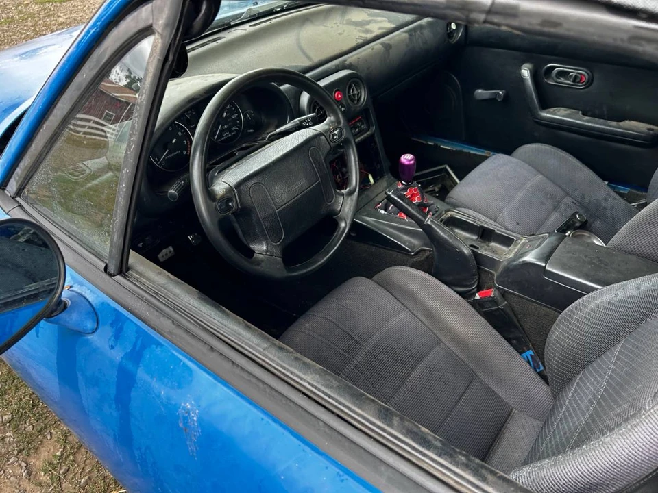 1991 Mazda NA MX-5 Miata - Image 3 of 10