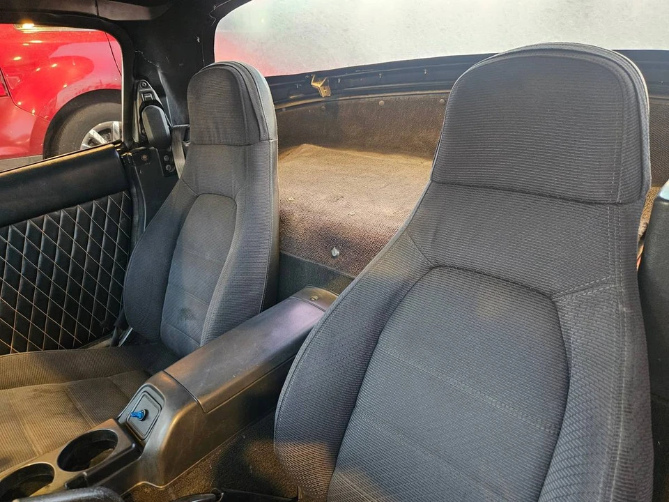 2001 Mazda NB MX-5 Miata - Image 12 of 12