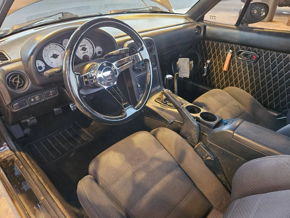 2001 Mazda NB MX-5 Miata - Image 11 of 12