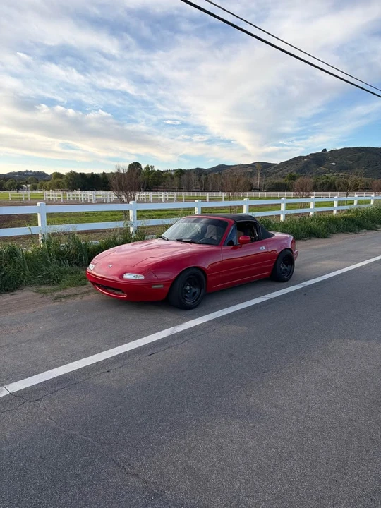1991 Mazda NA MX-5 Miata - Image 2 of 9