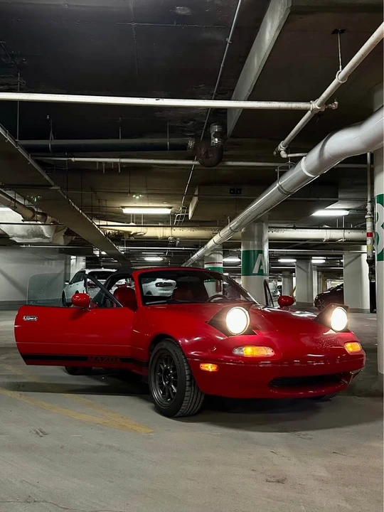 1991 Mazda NA MX-5 Miata - Image 5 of 11