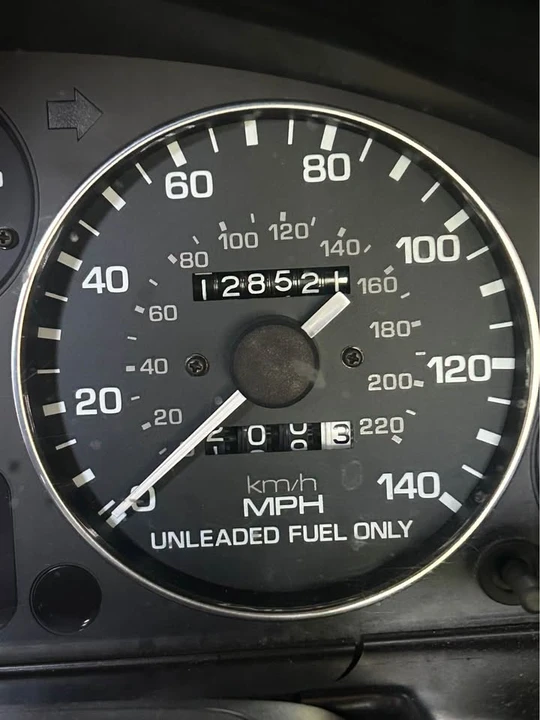 1991 Mazda NA MX-5 Miata - Image 11 of 18