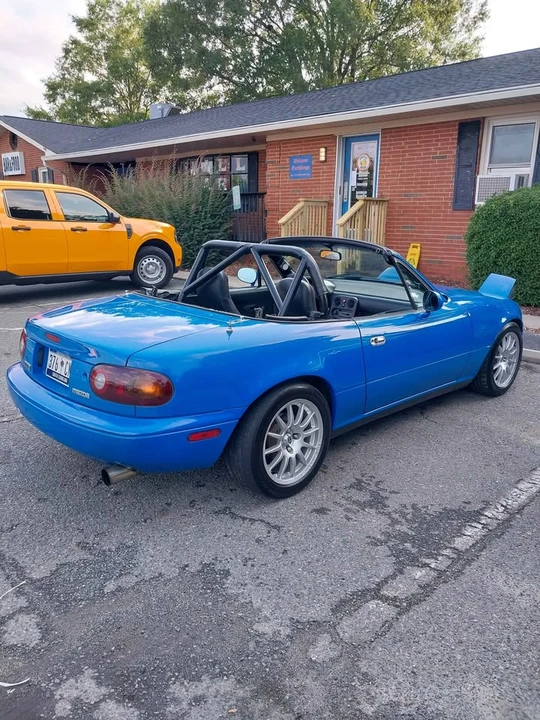 1991 Mazda NA MX-5 Miata - Image 2 of 9