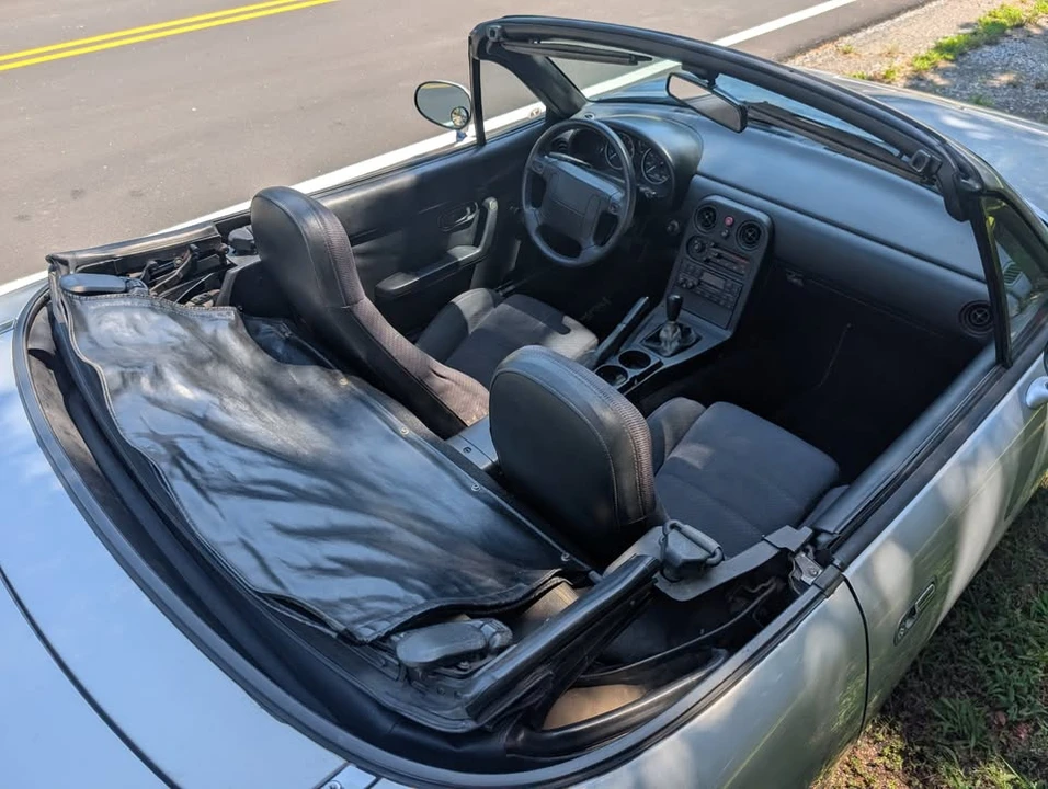 1991 Mazda NA MX-5 Miata - Image 7 of 14