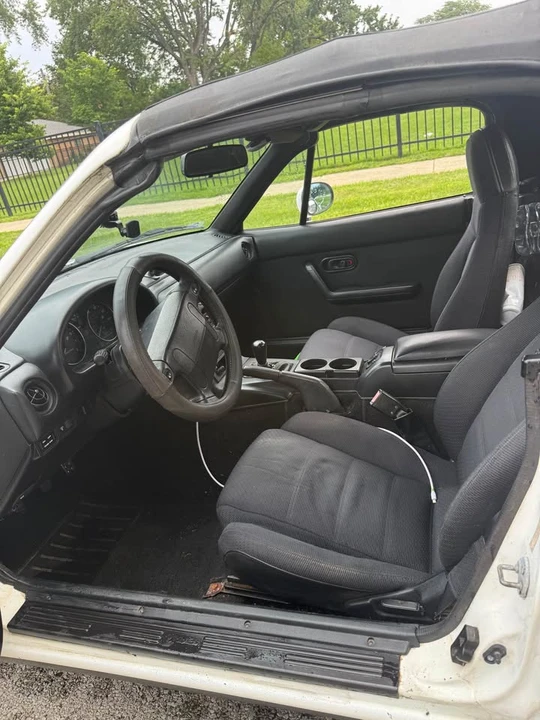 1991 Mazda NA MX-5 Miata - Image 4 of 7