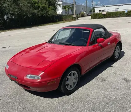 1991 Mazda MX-5 Miata SE 2D Convertible