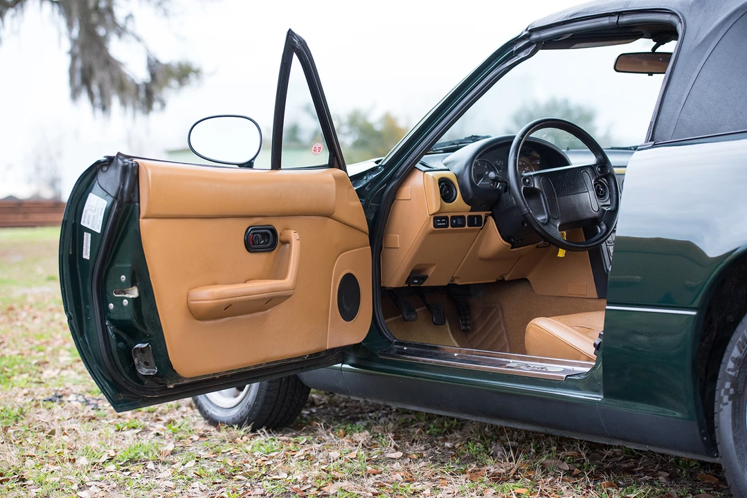 1991 Mazda NA MX-5 Miata - Image 29 of 31