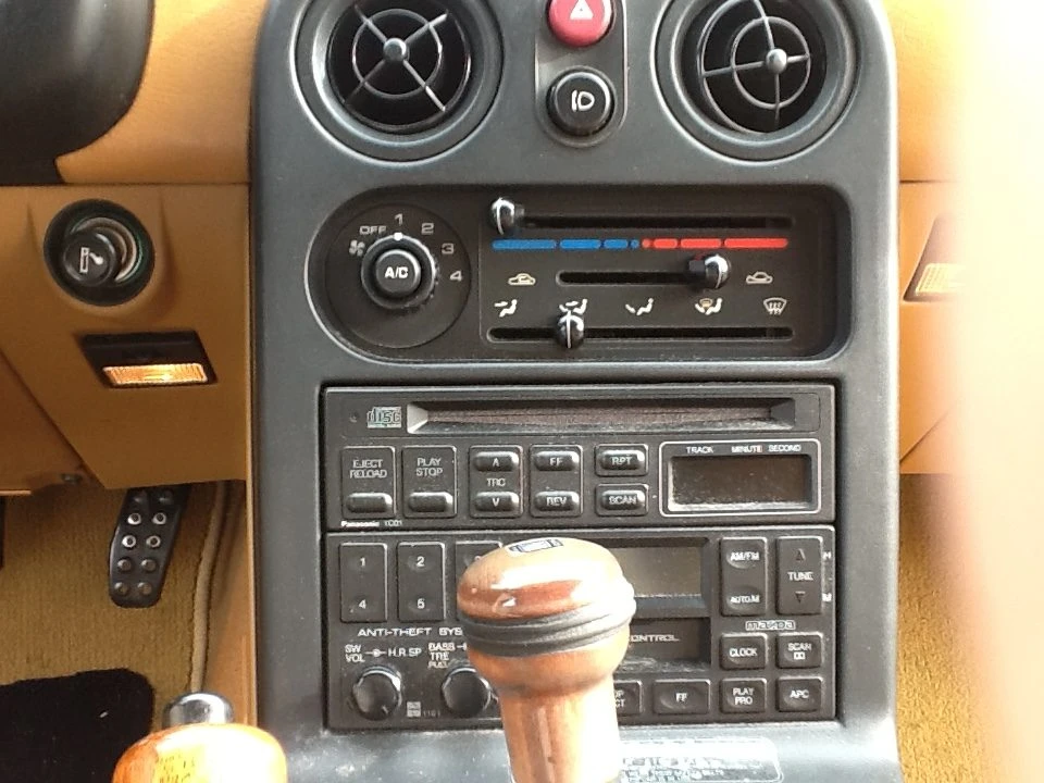 1991 Mazda NA MX-5 Miata - Image 24 of 31