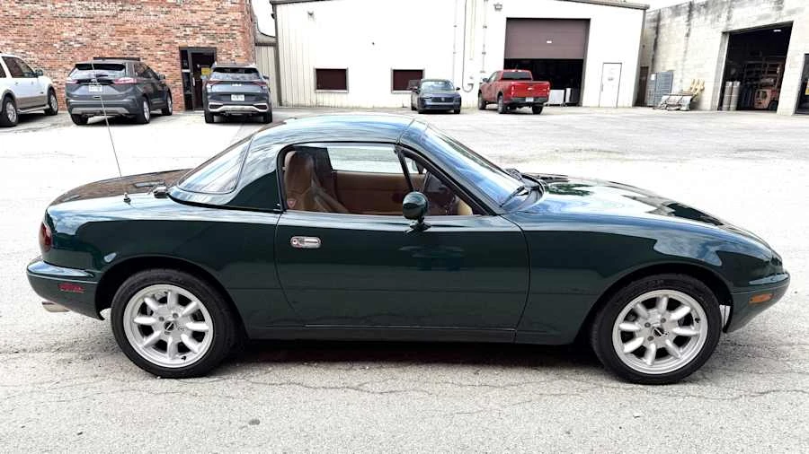 1991 Mazda NA MX-5 Miata - Image 5 of 15
