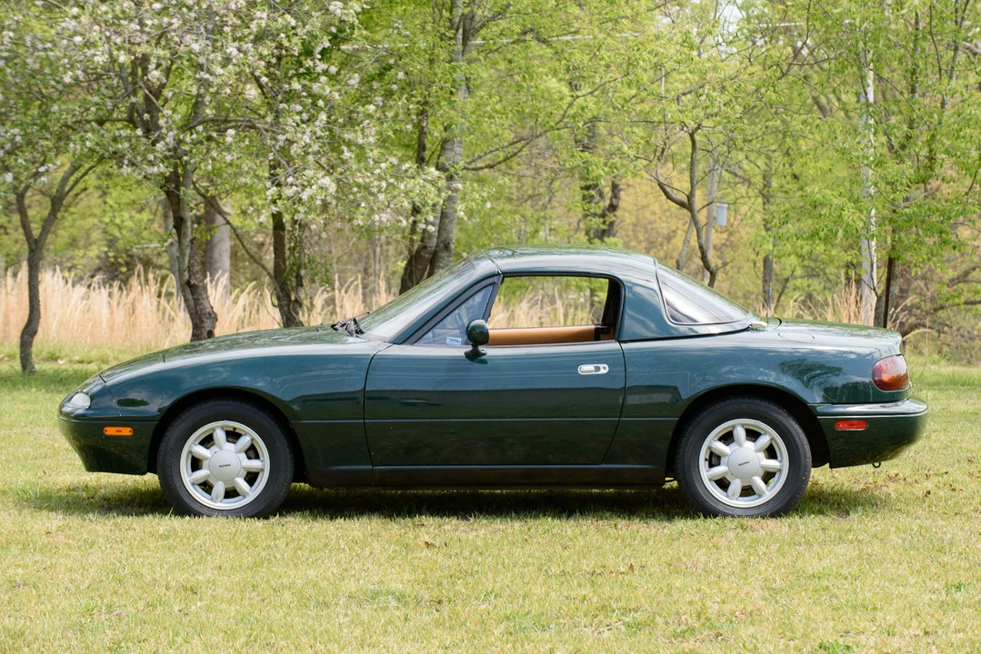 1991 Mazda NA MX-5 Miata - Image 2 of 31