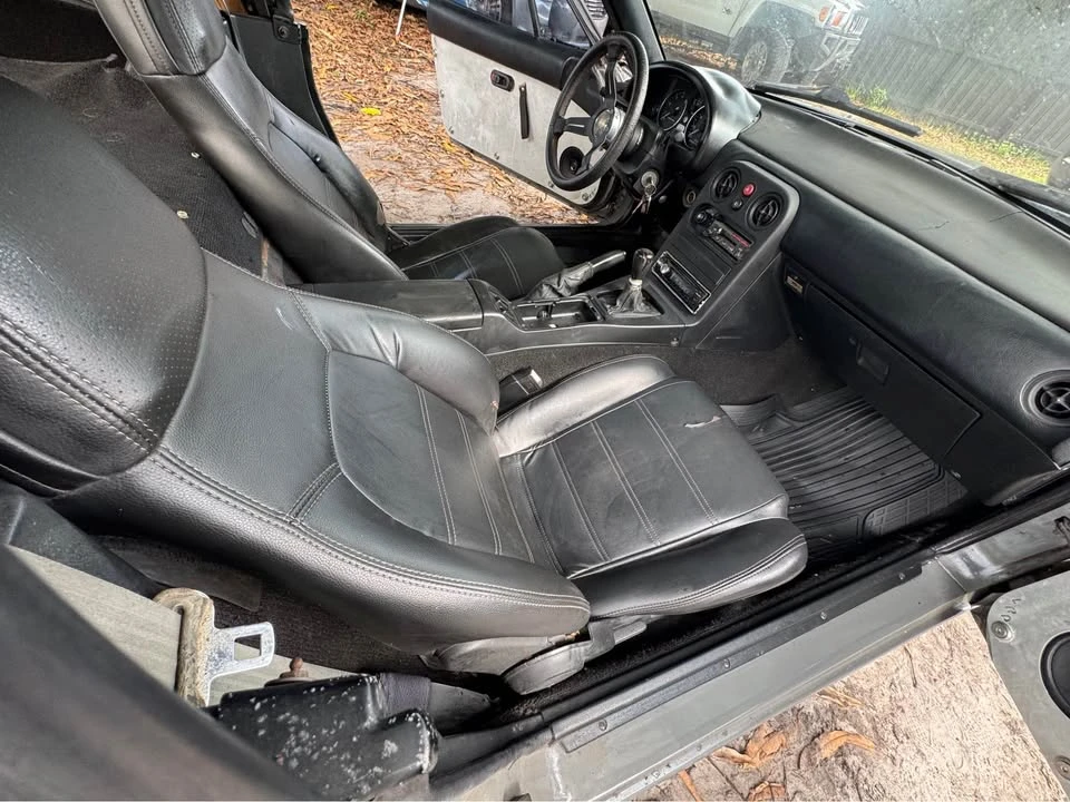 1991 Mazda NA MX-5 Miata - Image 6 of 7
