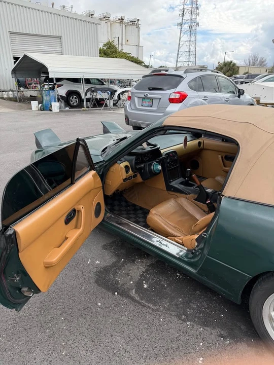 1991 Mazda NA MX-5 Miata - Image 7 of 9