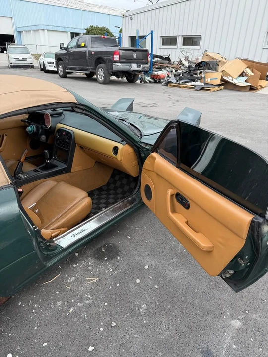 1991 Mazda NA MX-5 Miata - Image 8 of 9