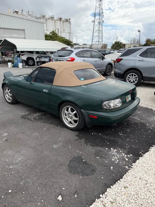 1991 Mazda NA MX-5 Miata - Image 3 of 9