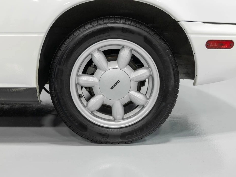 1991 Mazda NA MX-5 Miata - Image 26 of 31
