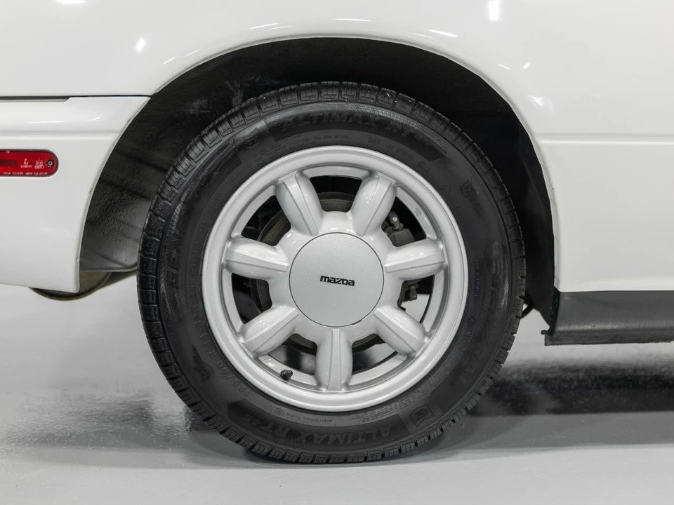1991 Mazda NA MX-5 Miata - Image 23 of 31